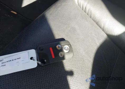 2011 Acura Rl 3.7 z USA, uszkodzony, nr VIN JH4KB2F65BC000053